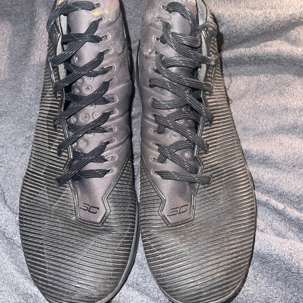 Curry basketball shoes